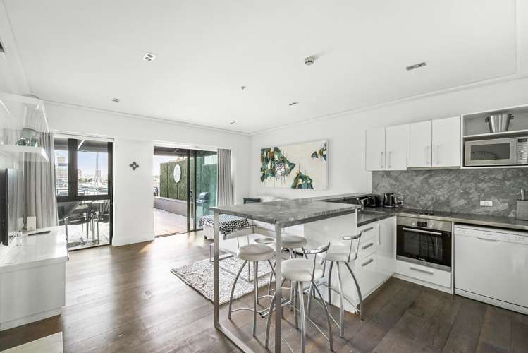 111/85 Customs Street West Auckland Central_3