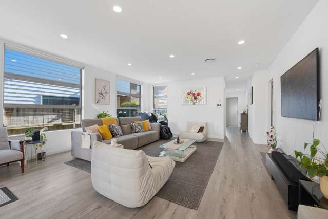 70 Hughs Way Flat Bush_4