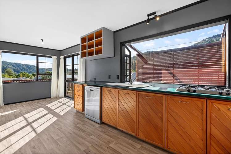 52 Antrim Crescent Wainuiomata_6