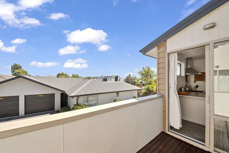 2/9 Cameron Street Sydenham_9
