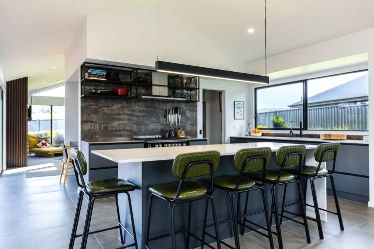 15 Catalina Crescent Burleigh_11