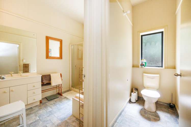 422 Gillespies Line Kairanga_13