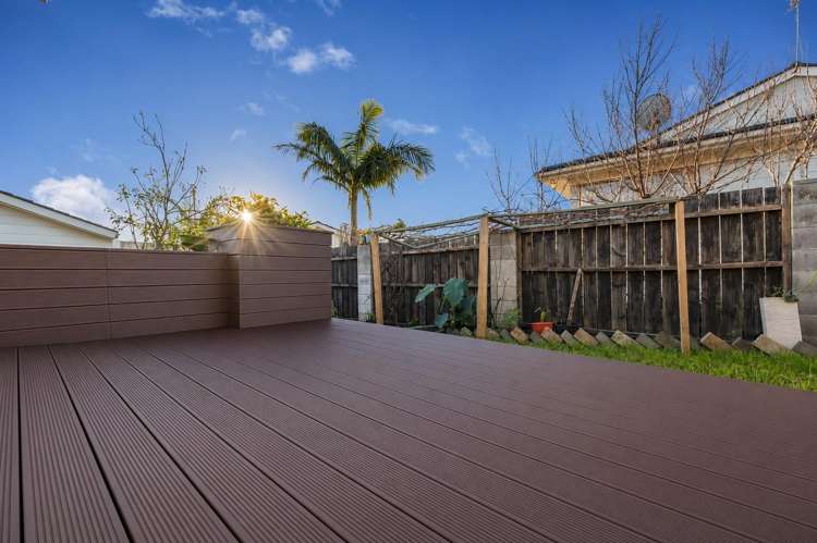 69a Solar Road Glen Eden_16