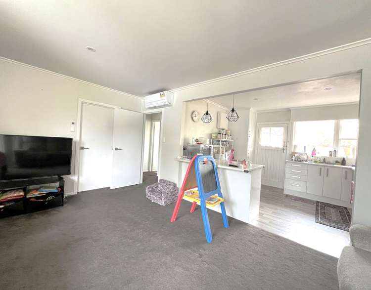 2/216a Edmonton Road Te Atatu South_1