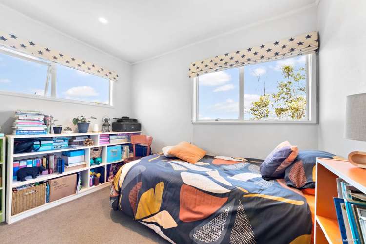 25 Triangle Road Massey_13