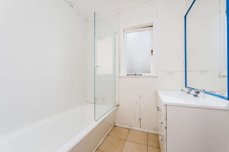 58 Chorley Avenue Massey_12