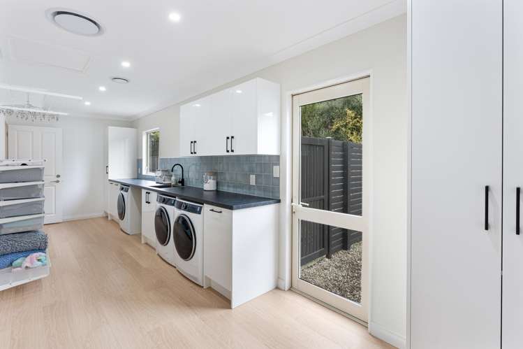 52 County Road Otaki_17