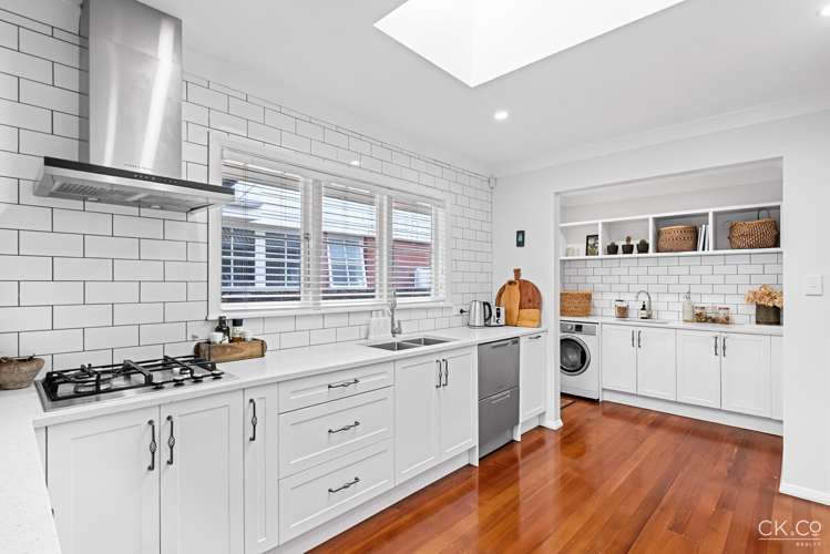 5 Chilton Grove Lower Hutt_9