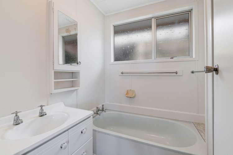 27 St James Avenue Helensville_15