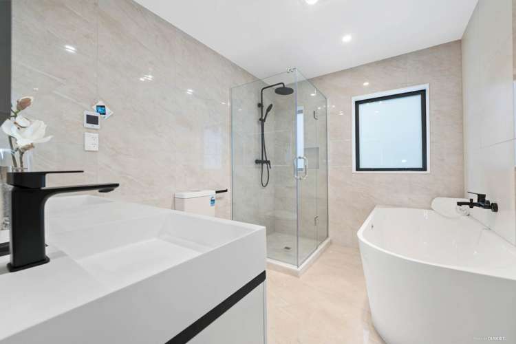 221c Murphys Road Flat Bush_14