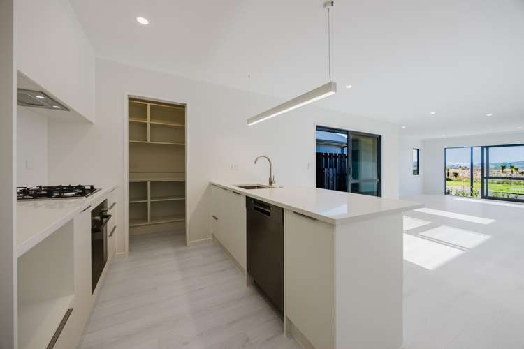 19 Whites Way_2