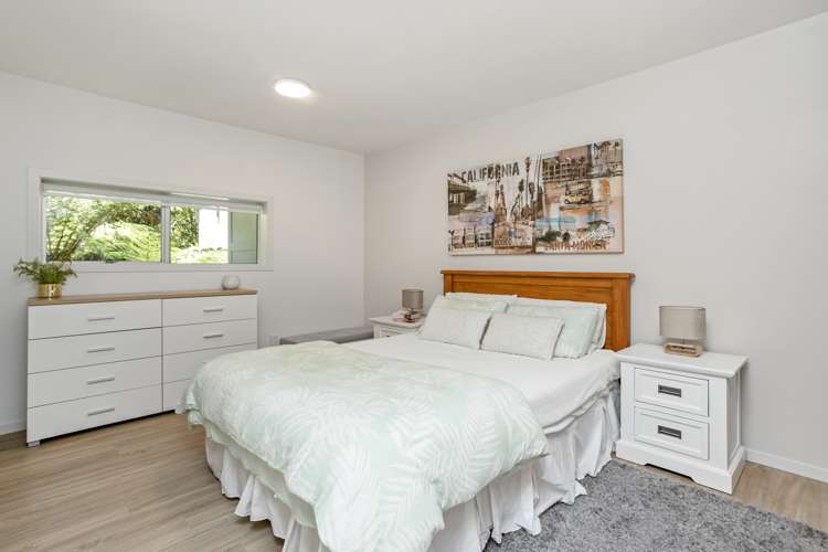 5 Hartles Place Mellons Bay_22