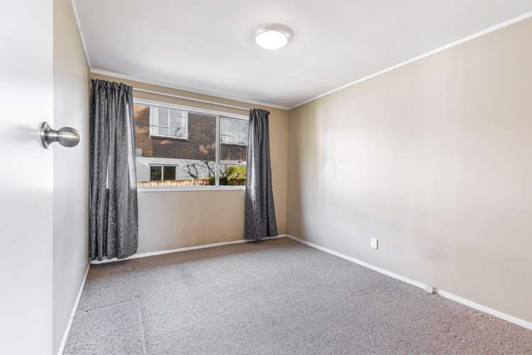 2/47 Royal Road Massey_11