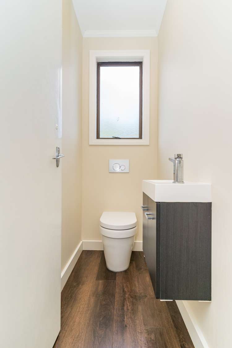 17 Dunedin-Waitati Road Dalmore_24