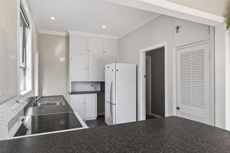 264 Egmont Road Hillsborough_10