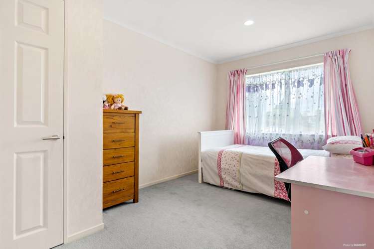 9 Glesan Place Beachlands_12