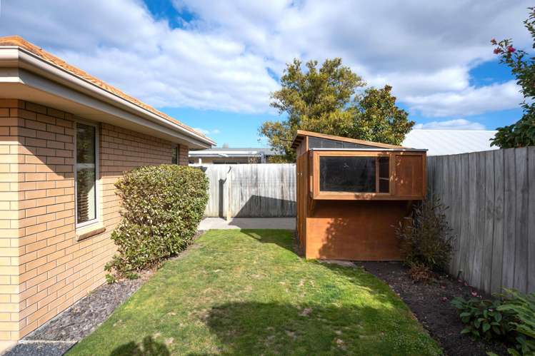 8 Bayliss Close Northwood_34