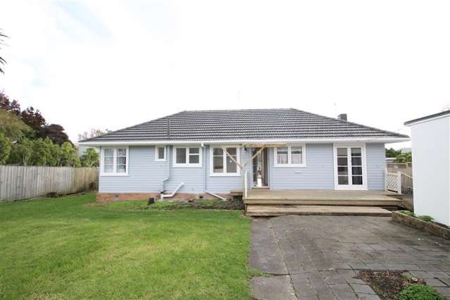 22 Essex Street Te Atatu South_1