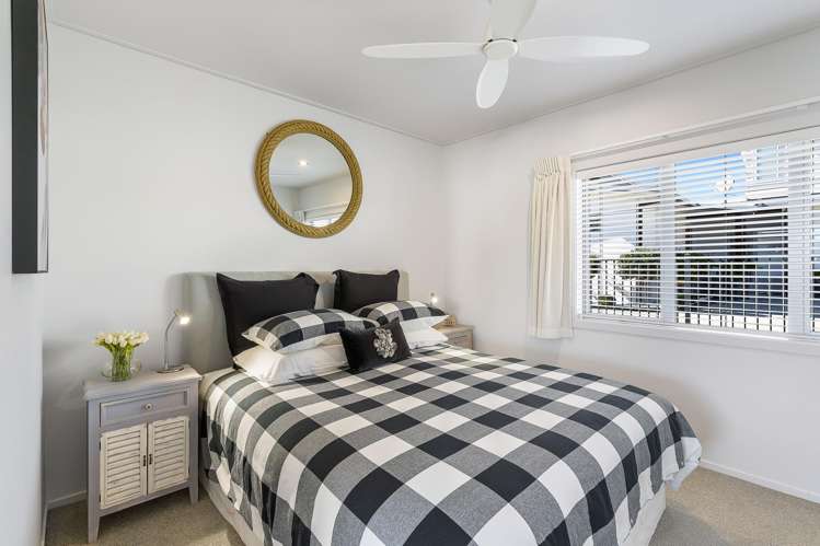 209 Beach Road Whangamata_14