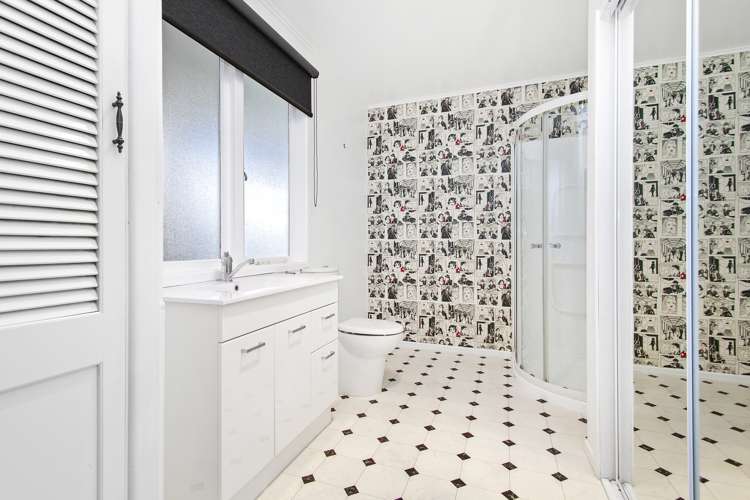 252 Dowse Drive Maungaraki_11