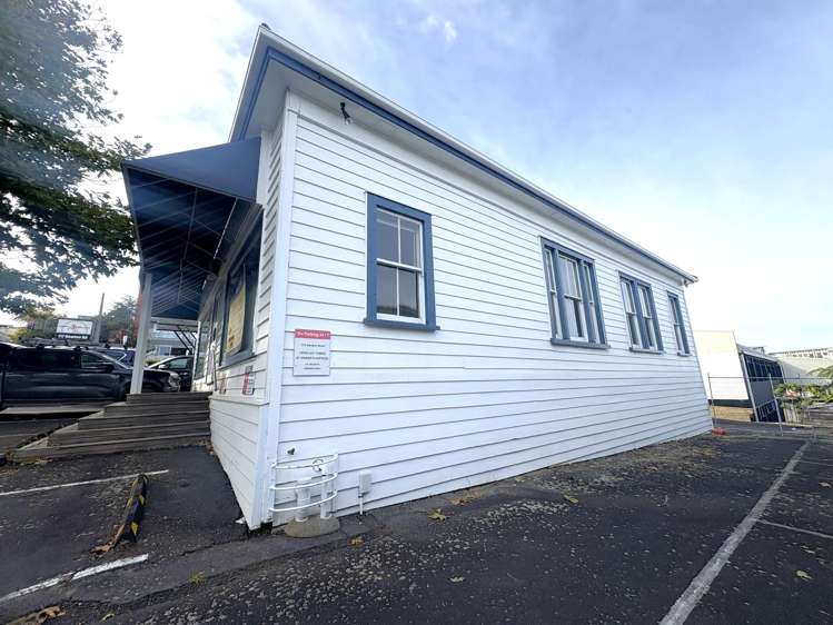 115 Newton Road Newton_8