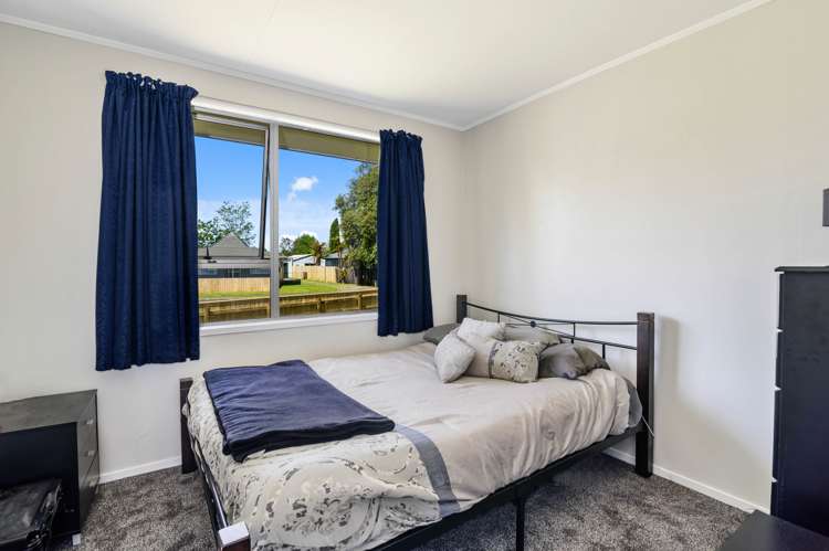 8 Luke Place Fairy Springs_11