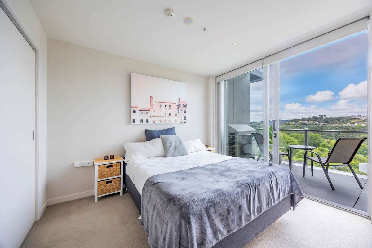 603F/27 Don McKinnon Drive_3