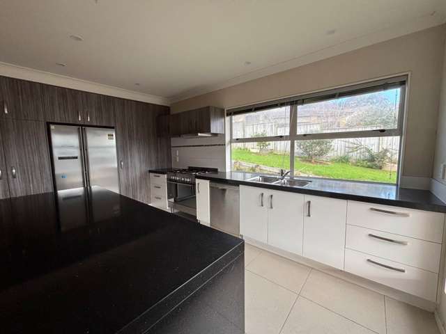 19 Woolaston Place Flat Bush_2