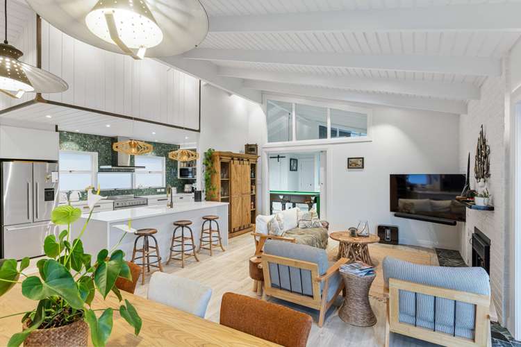899 Whangaparaoa Road Manly_16