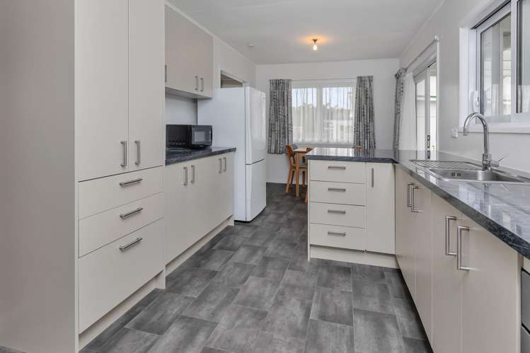 21 Camellia Avenue Ruakaka_7