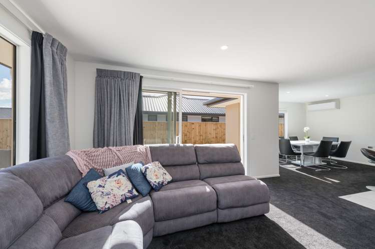 24 Oakdale Grove Richmond_6