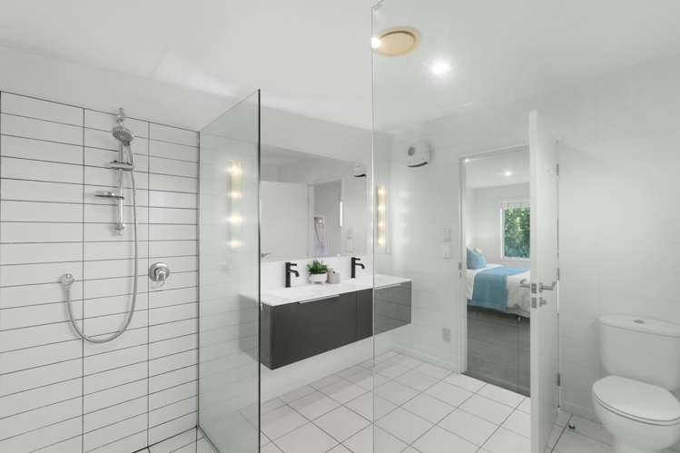 16 Riverbank Road Northwood_17