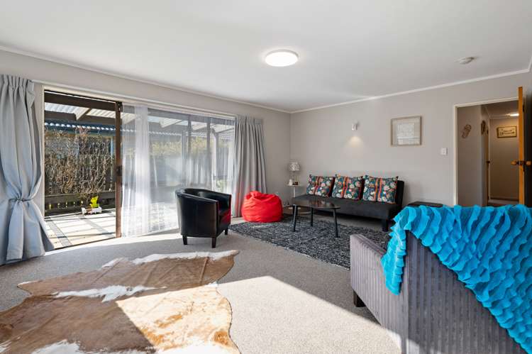 35b Holland Street Glenholme_6