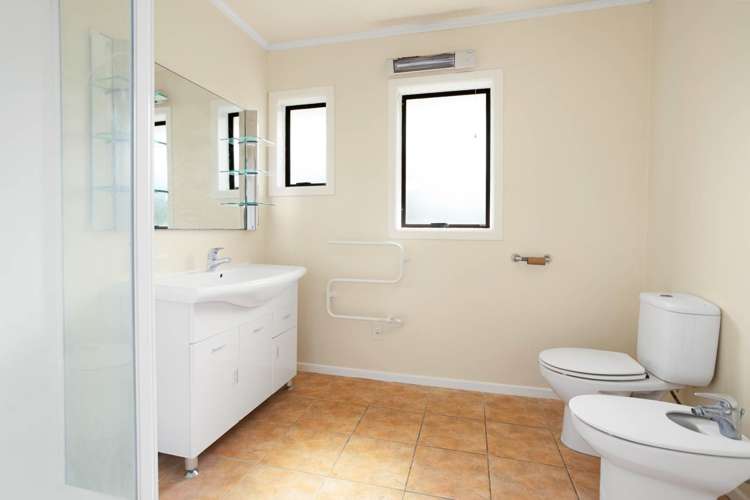 1/13 Kereru Street Henderson_11