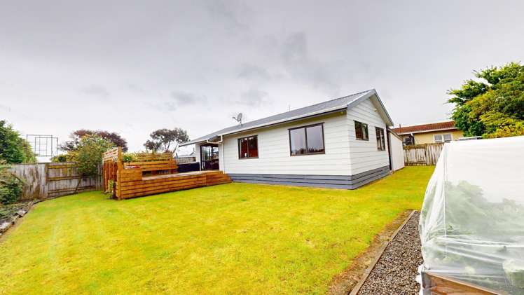 A/8 Ngaire Street Longburn_11
