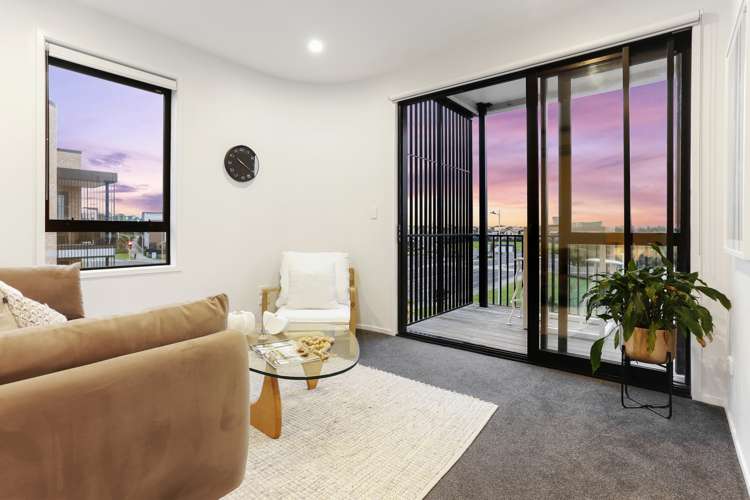 203/1 Sidney Wallingford Way Hobsonville_6