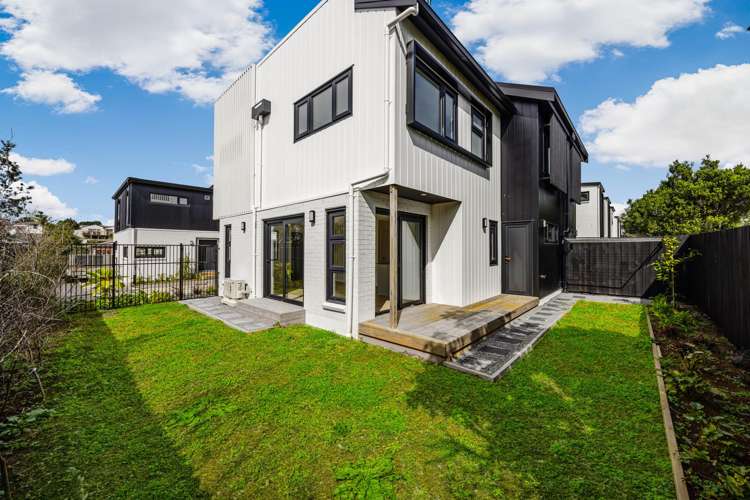 15 Kaaramuramu Lane Mangere Bridge_12