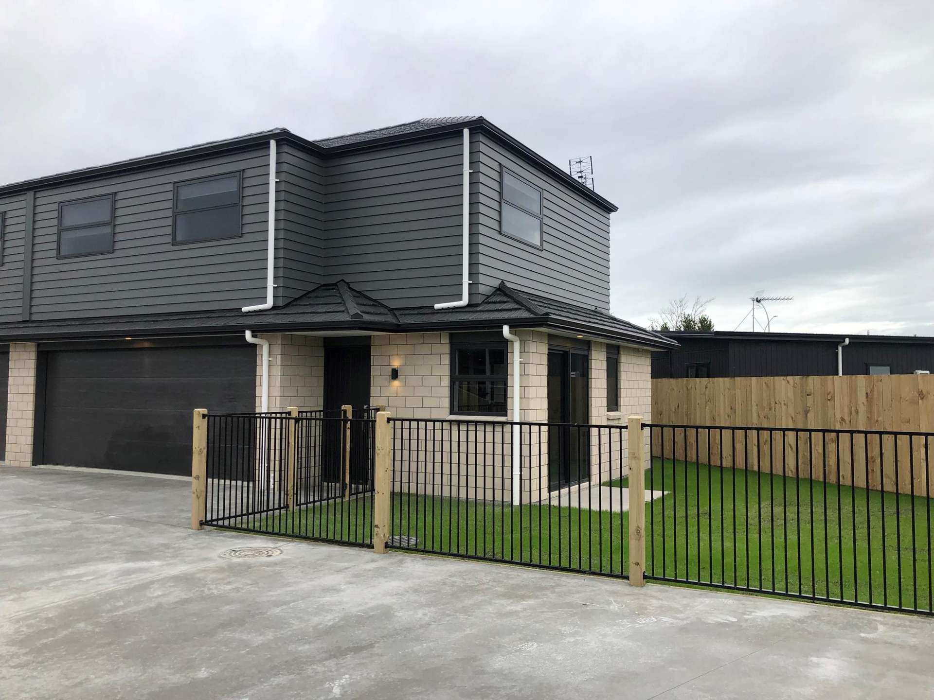 2/8 McPherson Place Fairfield_0