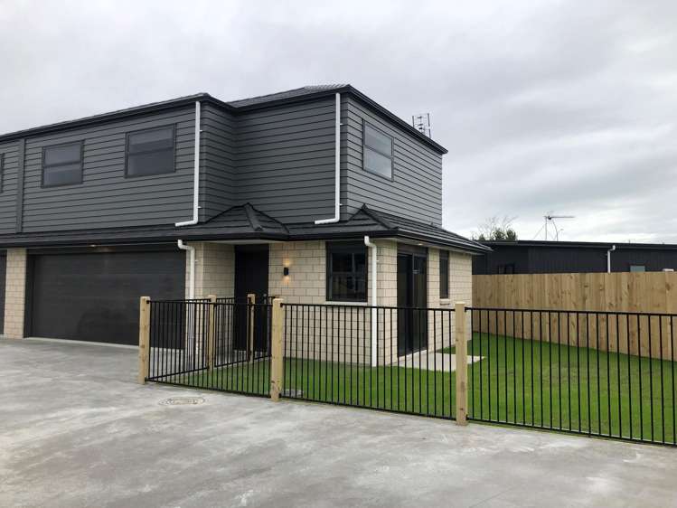 2/8 McPherson Place_0