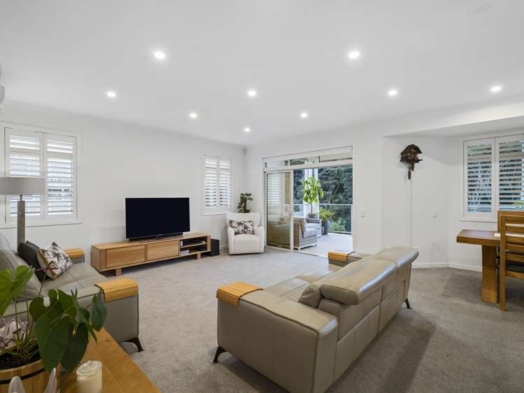 20 Eaves Bush Parade Orewa_5