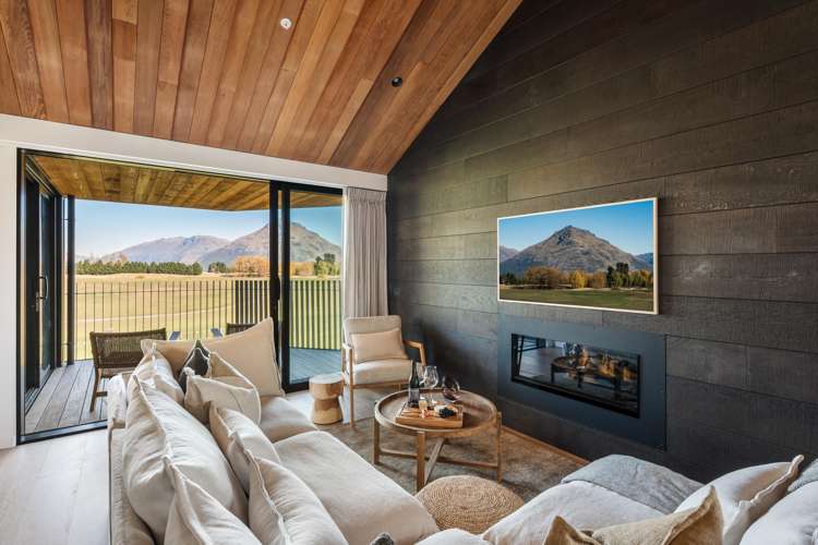 214 Clubhouse Lane, 172 Maori Jack Road_0