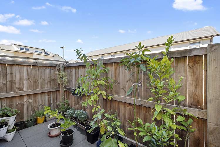 2 Chiefs Court Hamilton East_10