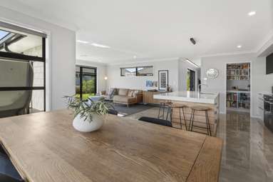 17 Charlotte Drive_1