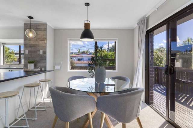 212 Royal Road Massey_3