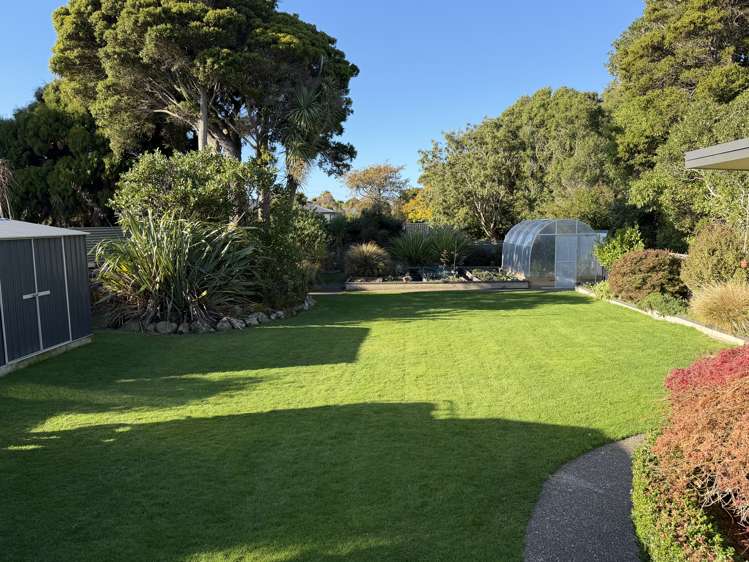 121 Grant Road Otatara_17