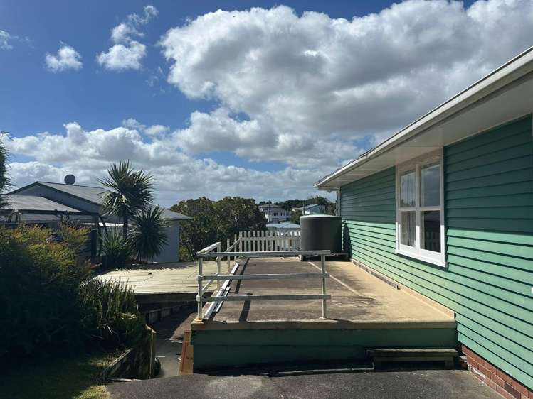 11 Jasmine Place Blockhouse Bay_2