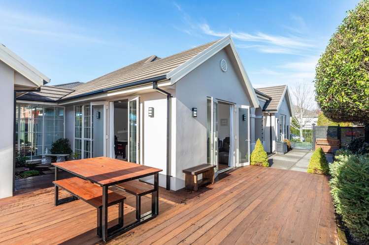 2 Applefield Court Northwood_22