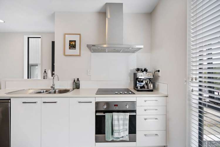 8/10 Silver Moon Road Albany Heights_6