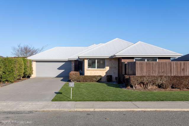 A Smart Start in Oxford Estate!