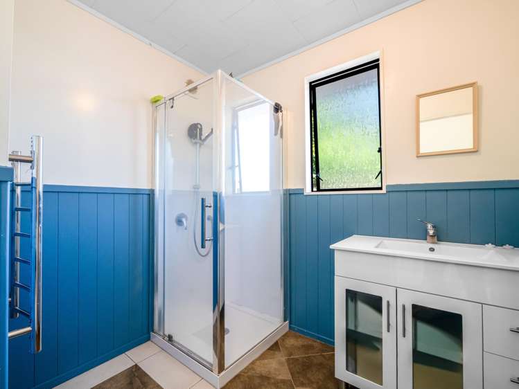 10 Waianga Place Omapere_11